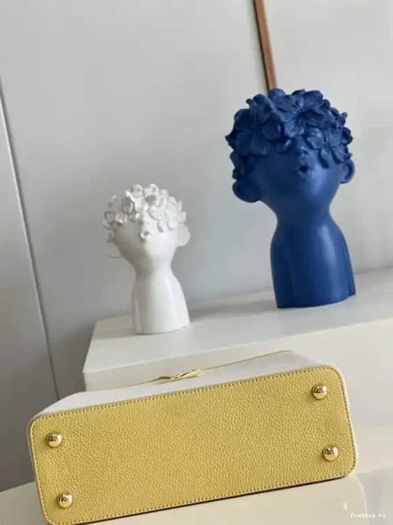 Frstbag ru MM LOUIS VUITTON CAPUCINES 0505